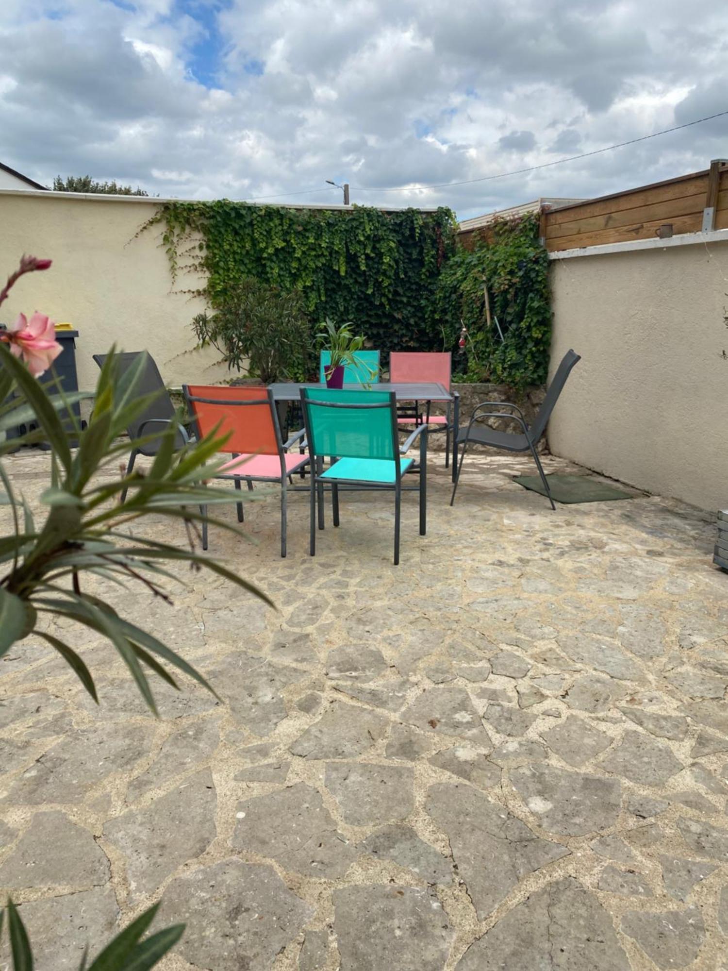 Studio Les Trois Maries Fondettes Proche Tours Exterior foto